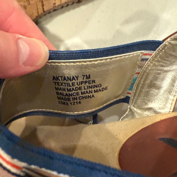 Anne Klein Summer Sandals - Picture 3 of 5